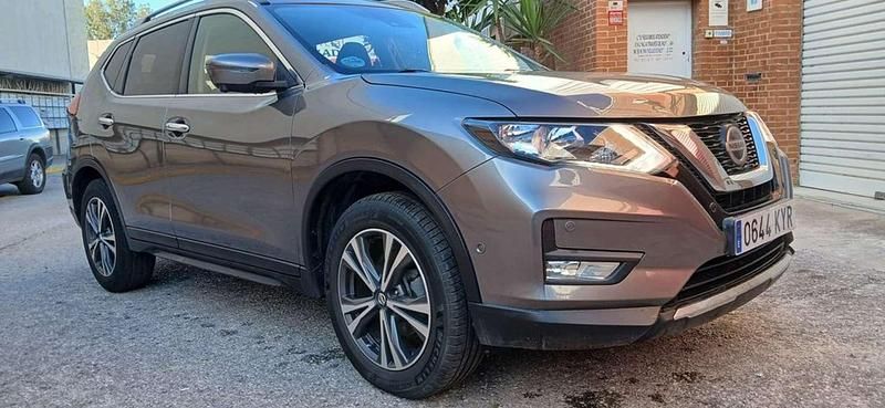 Usado Nissan X-Trail Tekna 159 CV (116 kW) 2019 Gris SUV