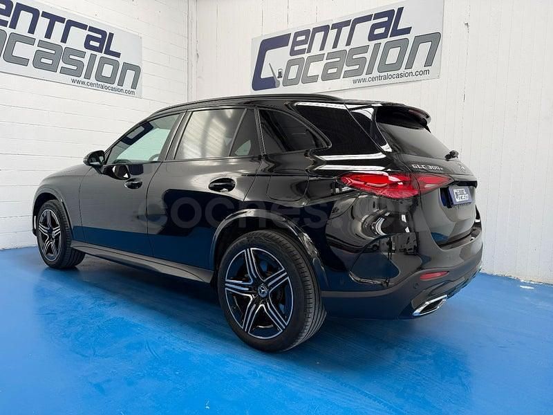 Usado Mercedes GLC300e 313 CV (230 kW) 2024 Negro SUV
