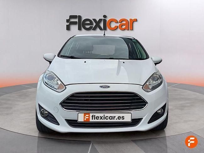 Usado Ford Fiesta Trend 100 CV (73 kW) 2016 Blanco