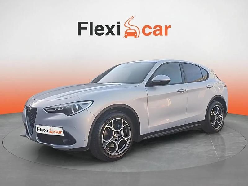 Usado Alfa Romeo Stelvio Sprint 160 CV (117 kW) 2022 Gris SUV
