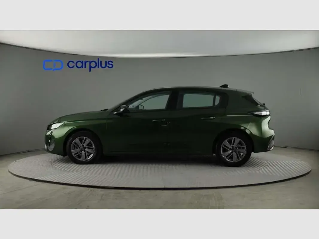Usado Peugeot 308 Active 131 CV (96 kW) 2023 Verde Utilitario