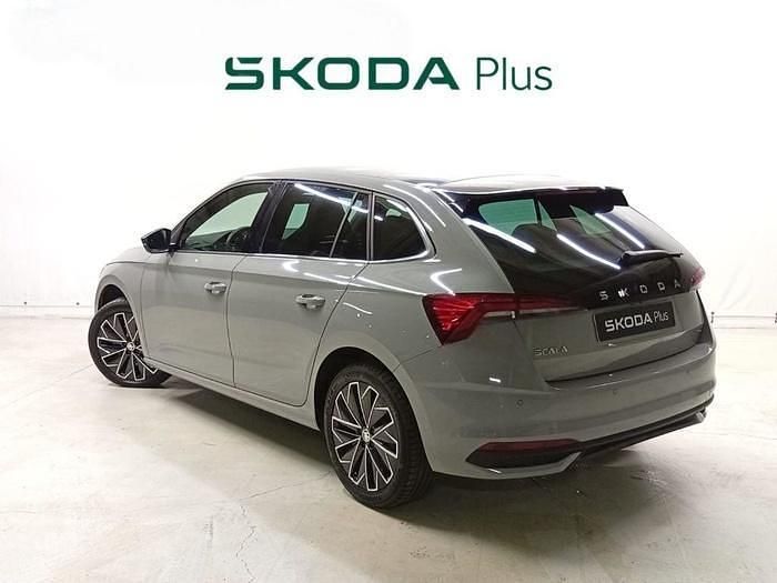 Gris Usado 2024 Skoda Scala Utilitario | 23.900 € (Caro) - Imagen 1/4