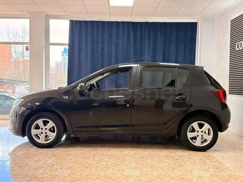 Usado Dacia Sandero Lauréate 90 CV (66 kW) 2017 Negro Berlina
