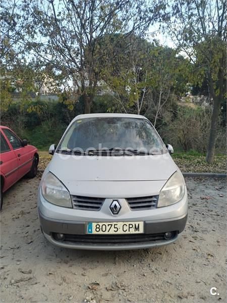 Usado Renault Scénic Dynamique 120 CV (88 kW) 2003 Gris / plata Monovolumen