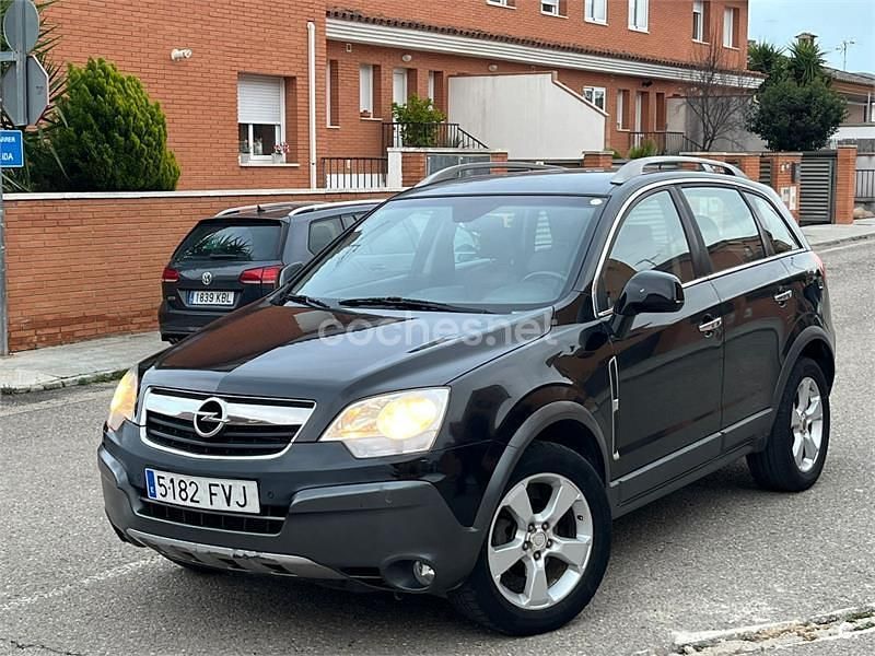 Usado Opel Antara Enjoy 150 CV (110 kW) 2007 Negro SUV