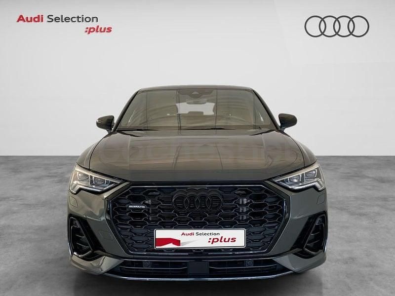 Usado Audi Q3 Sportback Ambiente 200 CV (147 kW) 2022 Gris / plata SUV