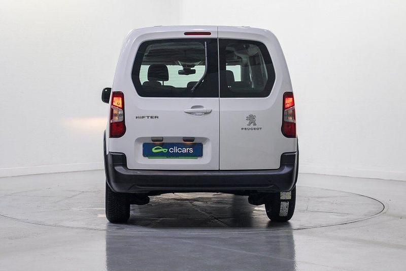 Usado Peugeot Rifter Active 100 CV (73 kW) 2023 Blanco Monovolumen