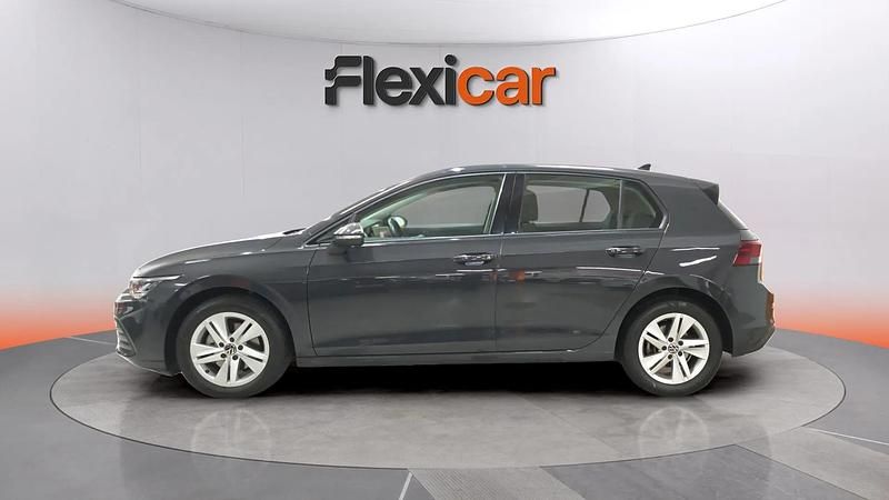 Usado VW Golf VIII Life 150 CV (110 kW) 2022 Gris Berlina