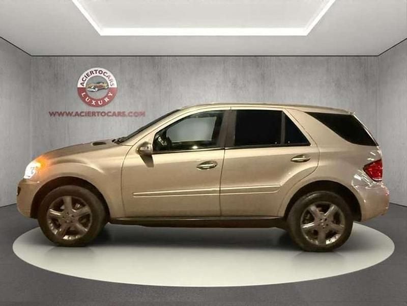 Usado Mercedes ML320 Edition 224 CV (164 kW) 2008 Beige SUV