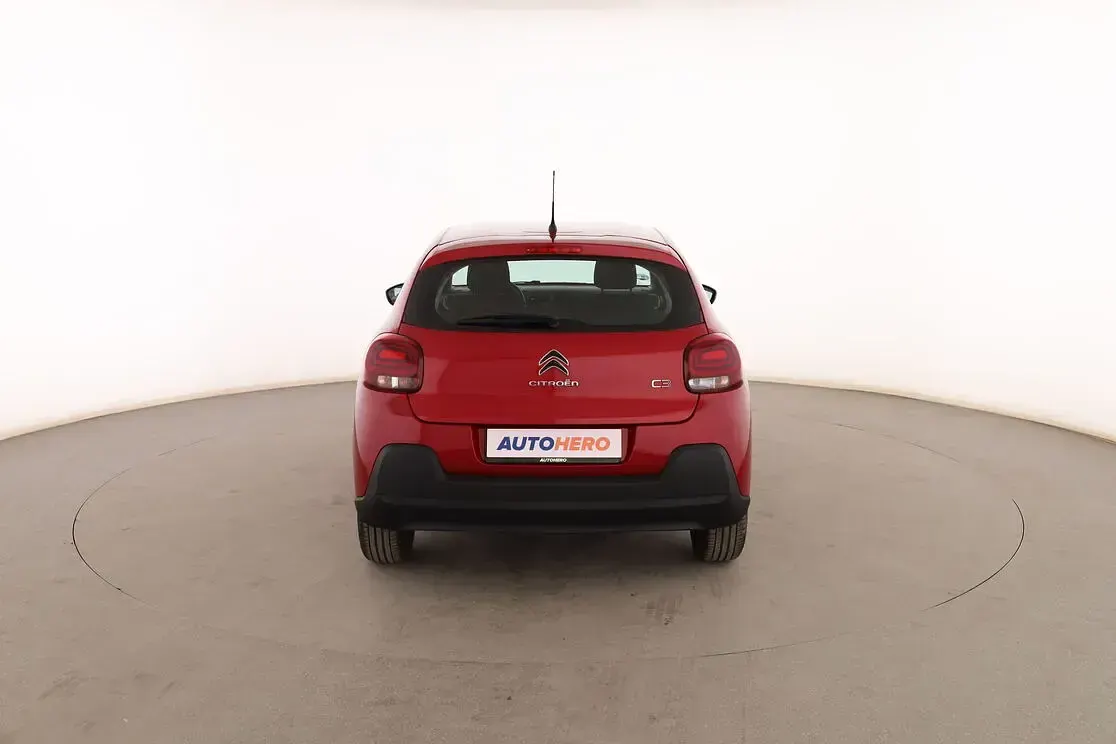 Usado Citroën C3 Feel 82 CV (60 kW) 2019 Rojo Utilitario