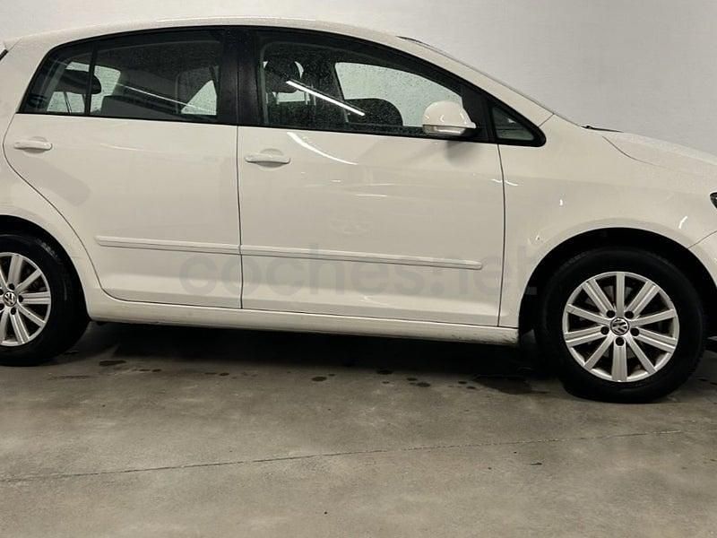 Usado VW Golf Plus Cross Advance 105 CV (77 kW) 2011 Blanco Monovolumen