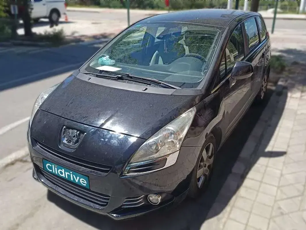 Usado Peugeot 5008 Premium 109 CV (80 kW) 2010 Negro Monovolumen
