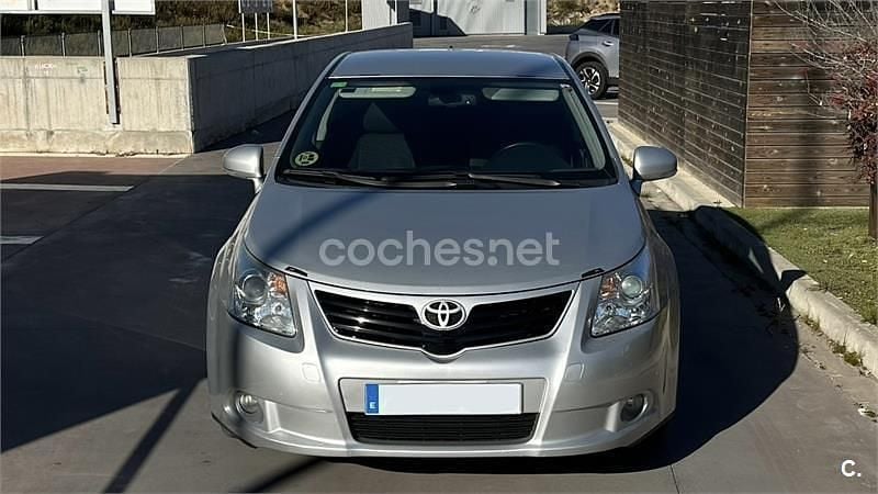 Gris / plata Usado 2009 Toyota Avensis Advance Berlina | 3000 € (Precio justo) - Imagen 1/4