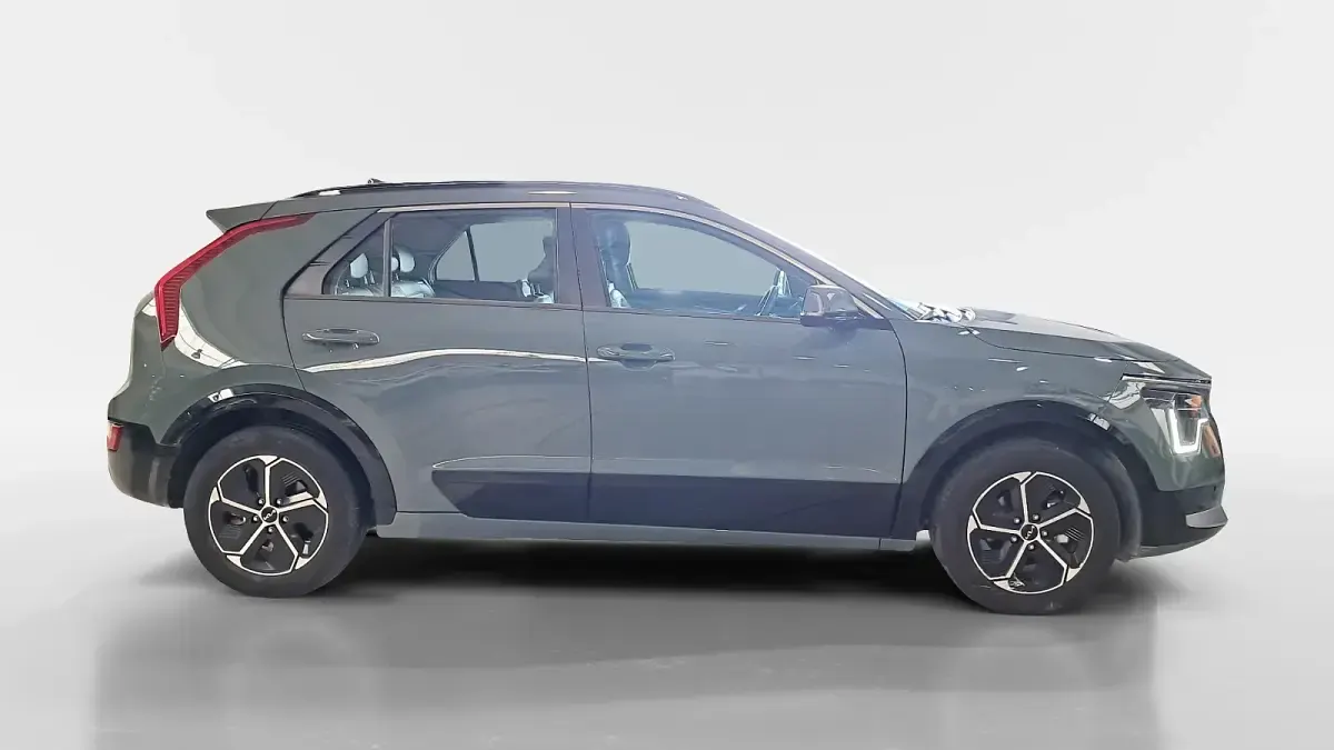 Usado Kia Niro 141 CV (103 kW) 2023 Verde SUV