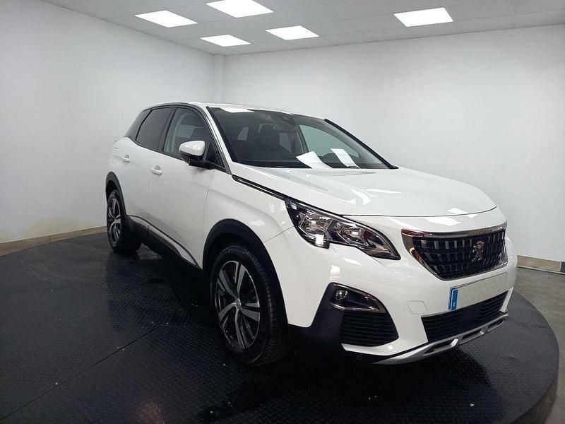 Usado Peugeot 3008 Allure 131 CV (96 kW) 2020 Blanco SUV