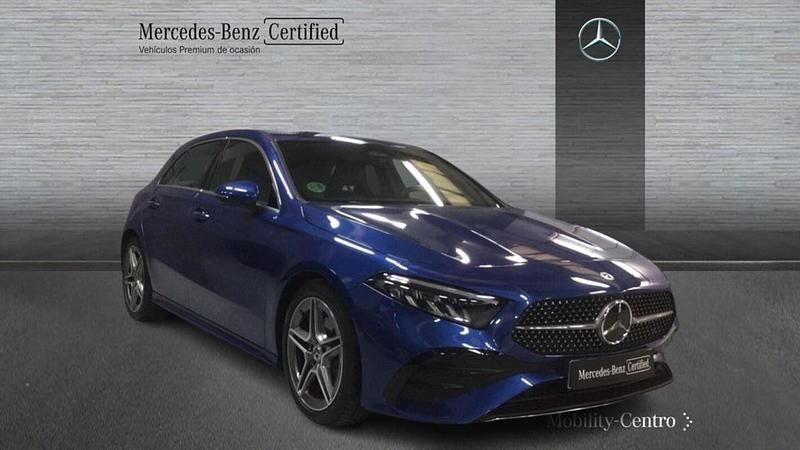 Usado Mercedes A180 116 CV (85 kW) 2024 Azul espectra Utilitario