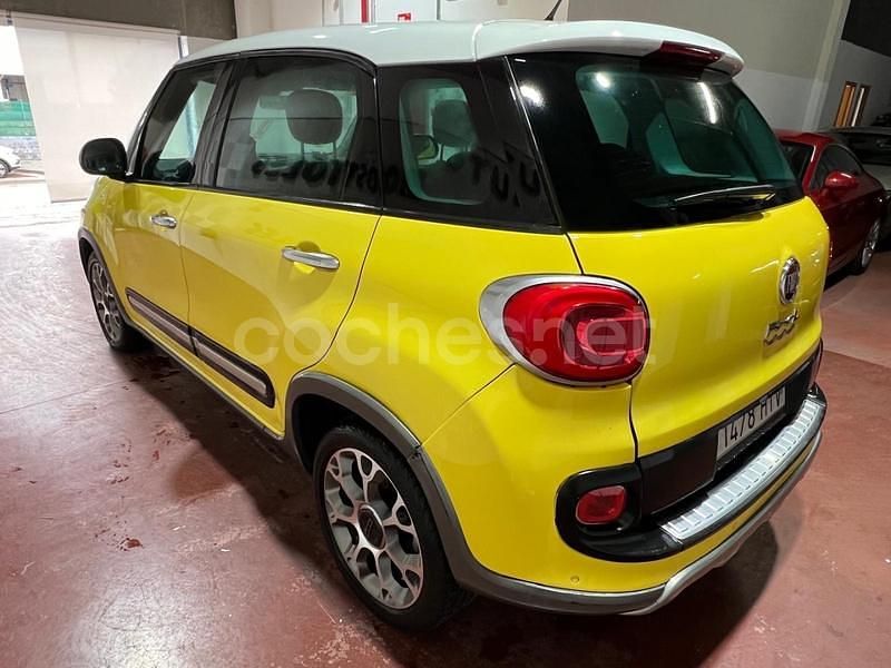 Usado Fiat 500L Lounge 85 CV (62 kW) 2013 Amarillo Monovolumen