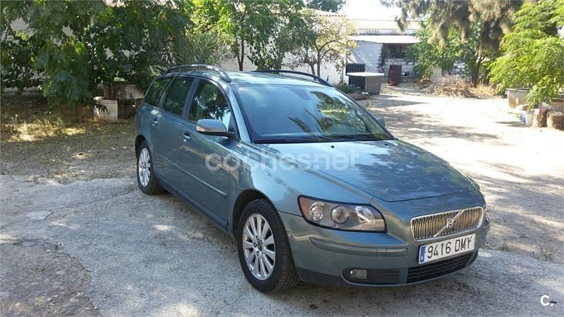 Verde Usado 2005 Volvo V50 Momentum Familiar | 3600 € (Precio justo) - Imagen 1/3