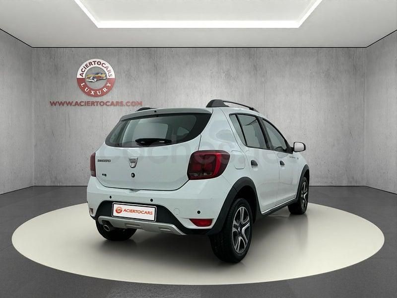Usado Dacia Sandero Essentiel 100 CV (73 kW) 2020 Blanco Berlina