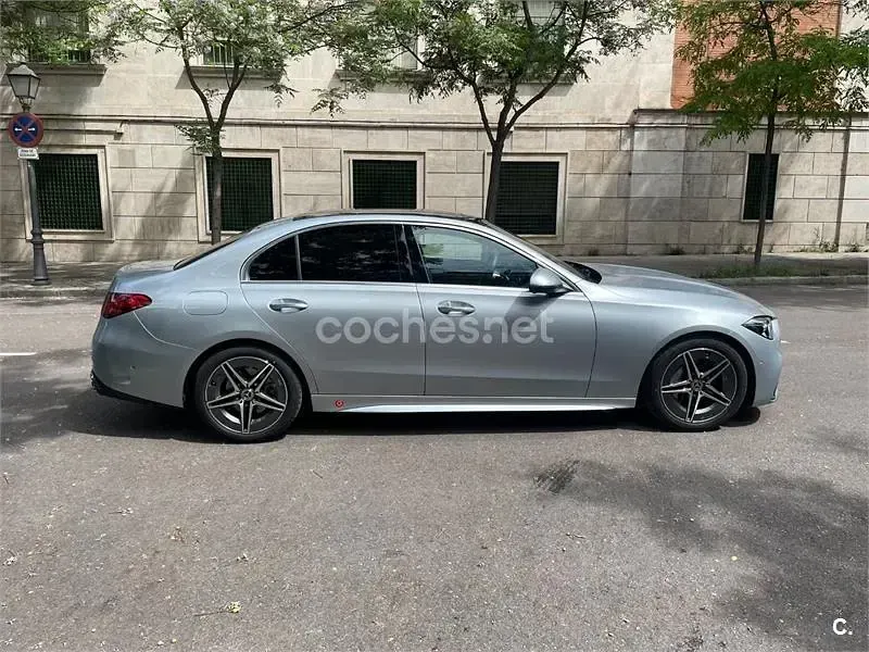 Usado Mercedes C300e 258 CV (189 kW) 2024 Gris / plata Berlina