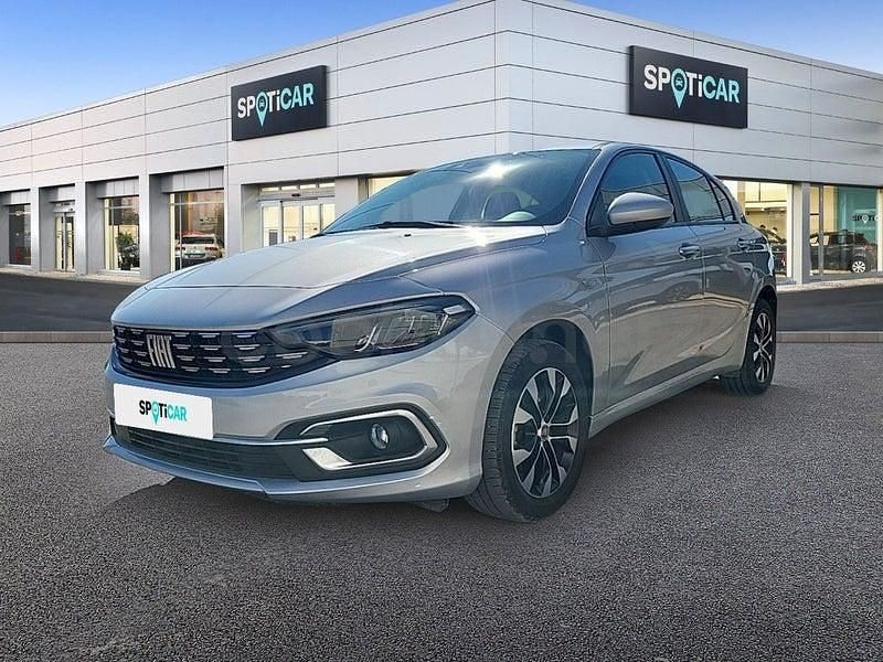 Usado Fiat Tipo City Life 130 CV (95 kW) 2022 Gris / plata Berlina