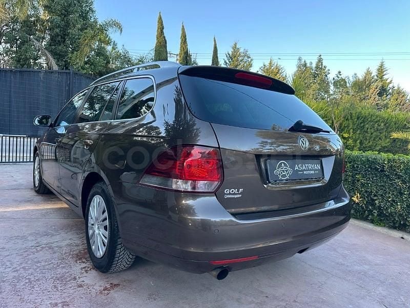 Usado VW Golf VI Advance 105 CV (77 kW) 2011 Marrón Utilitario