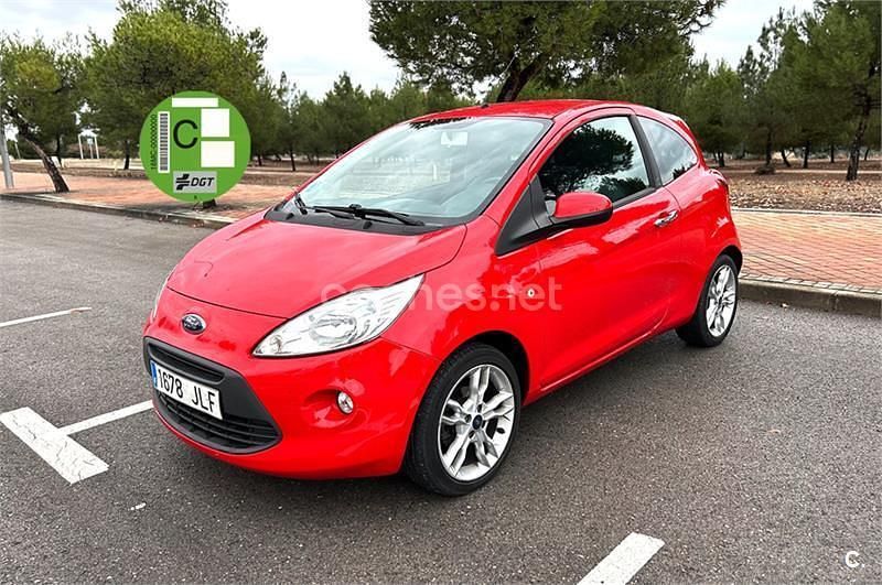 Usado Ford Ka 69 CV (50 kW) 2016 Rojo Berlina