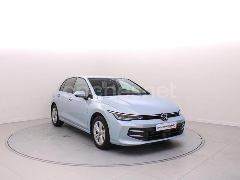 Usado VW Golf VIII 115 CV (84 kW) 2025 Azul Berlina