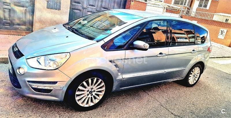 Gris / plata Usado 2015 Ford S-MAX Titanium Monovolumen | 8500 € (Precio justo) - Imagen 1/4