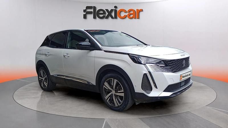 Usado Peugeot 3008 Allure 131 CV (96 kW) 2022 Blanco Monovolumen