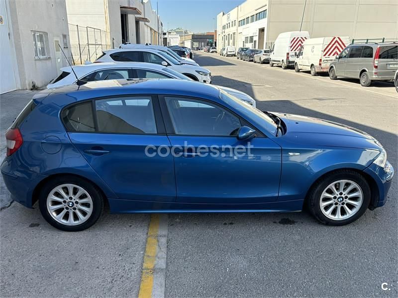 Usado BMW 120 Comfort Edition 163 CV (119 kW) 2006 Azul Utilitario