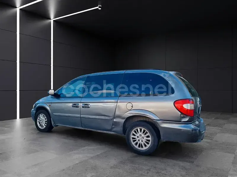 Usado Chrysler Grand Voyager 150 CV (110 kW) 2007 Gris / plata Monovolumen