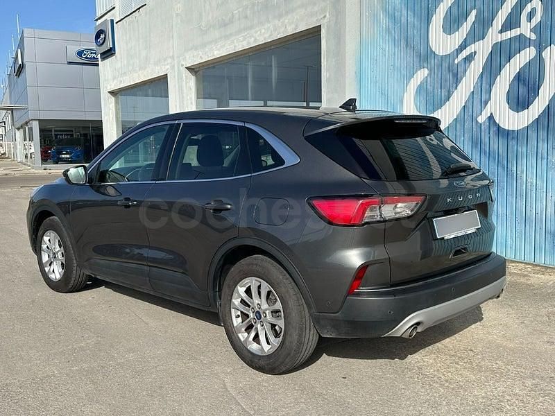 Usado Ford Kuga Titanium 120 CV (88 kW) 2020 Gris / plata SUV