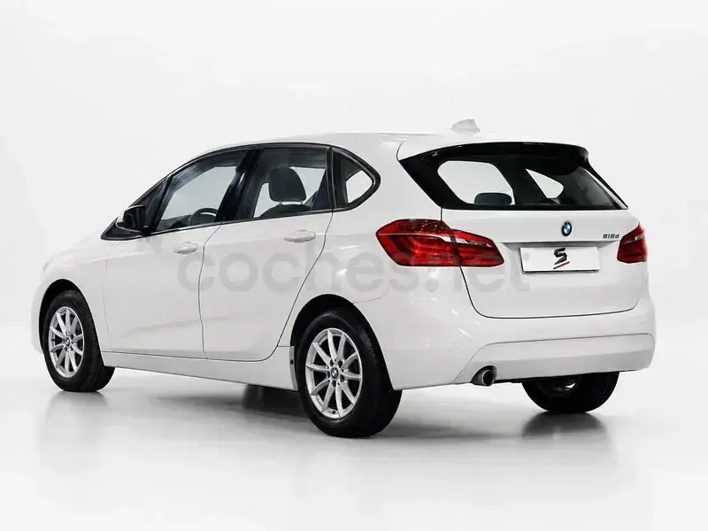 Usado BMW 218 Comfort Edition 150 CV (110 kW) 2015 Blanco Familiar
