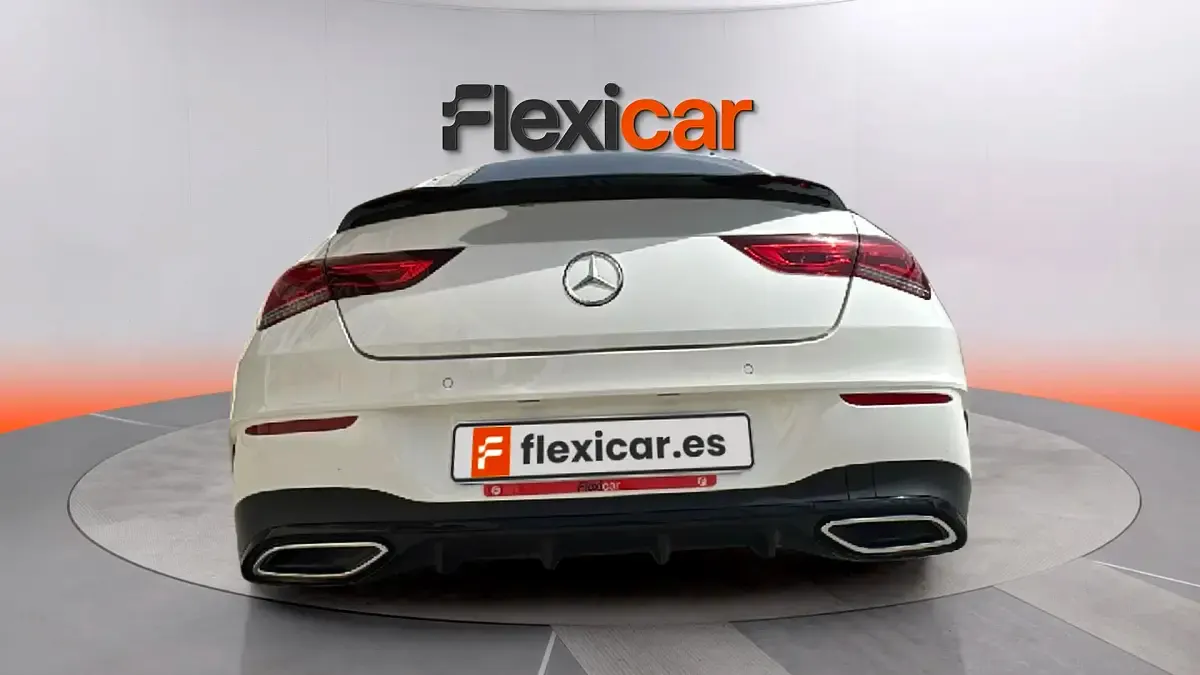 Usado Mercedes CLA200 163 CV (119 kW) 2023 Blanco Coupe