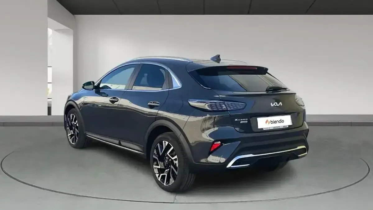 Usado Kia XCeed Style 115 CV (84 kW) 2026 Gris SUV