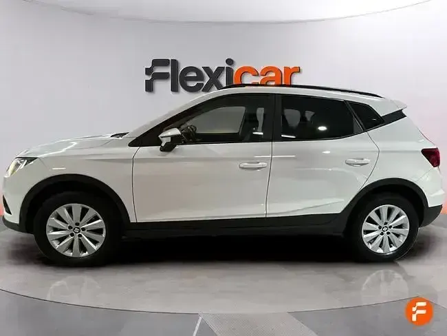 Usado Seat Arona Reference 95 CV (69 kW) 2018 Blanco SUV