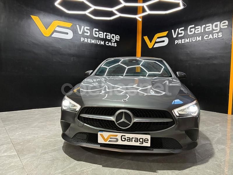 Usado Mercedes CLA200 150 CV (110 kW) 2022 Gris / plata Berlina