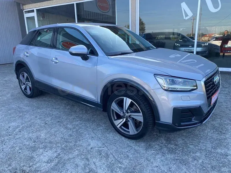 Usado Audi Q2 Design 116 HP (85 kW) 2018 Cinzento SUV