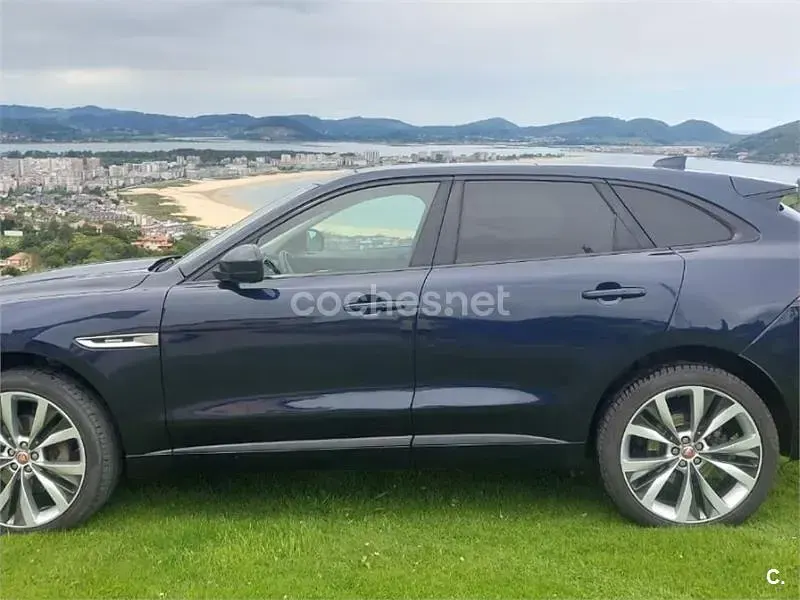 Usado Jaguar F-Pace First Edition 300 CV (220 kW) 2016 Azul SUV
