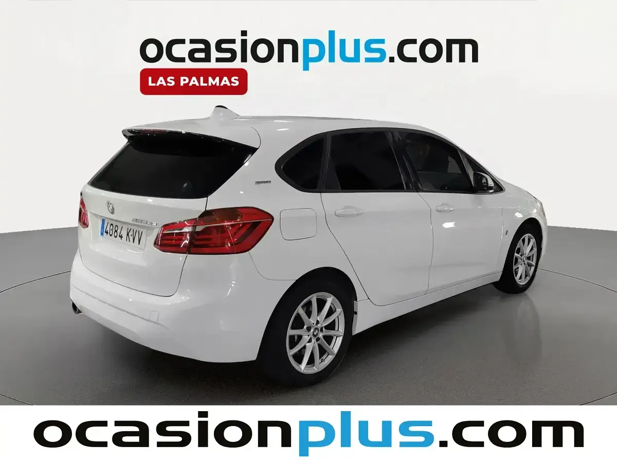 Usado BMW 225 Active Tourer iPerformance 224 CV (164 kW) 2019 Blanco Monovolumen