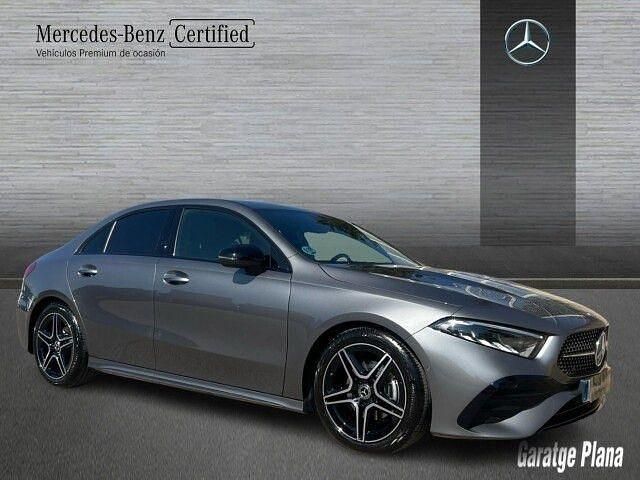 Usado Mercedes A180 136 CV (100 kW) 2026 Gris montaña