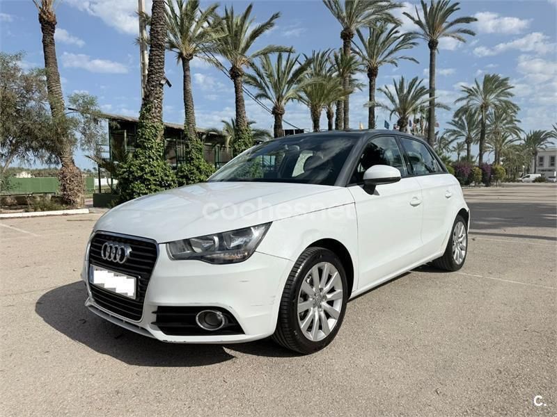 Blanco Usado 2013 Audi A1 Sportback Ambition Utilitario | 8300 € (Precio justo) - Imagen 1/4