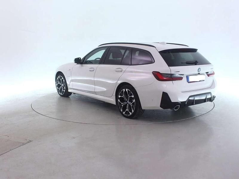 Usado BMW 330e M Sport 292 CV (214 kW) 2024 Blanco Familiar