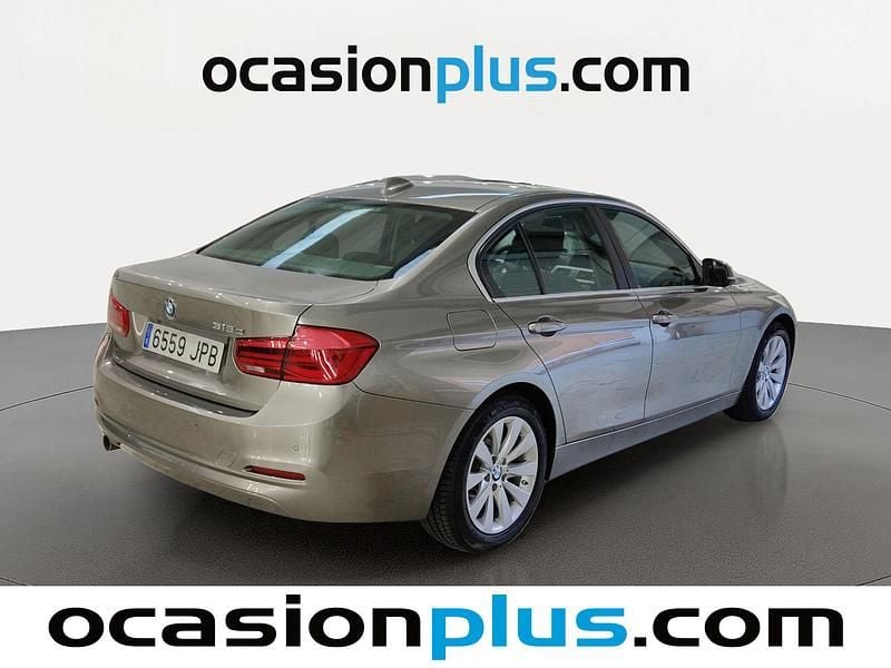 Usado BMW 318 150 CV (110 kW) 2016 Gris plata Berlina