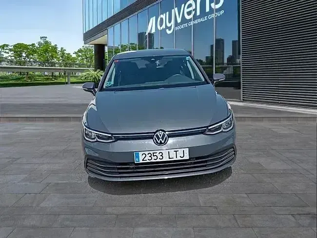 Usado VW Golf VII Life 110 CV (80 kW) 2021 Gris Utilitario