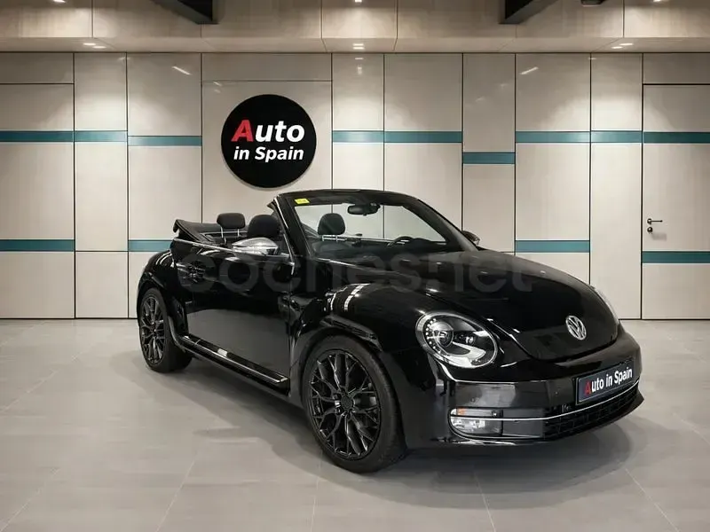 Usado VW Beetle Design 105 CV (77 kW) 2015 Negro Utilitario