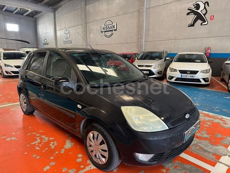 Negro Usado 2005 Ford Fiesta Trend Berlina | 1500 € (Precio justo) - Imagen 1/4