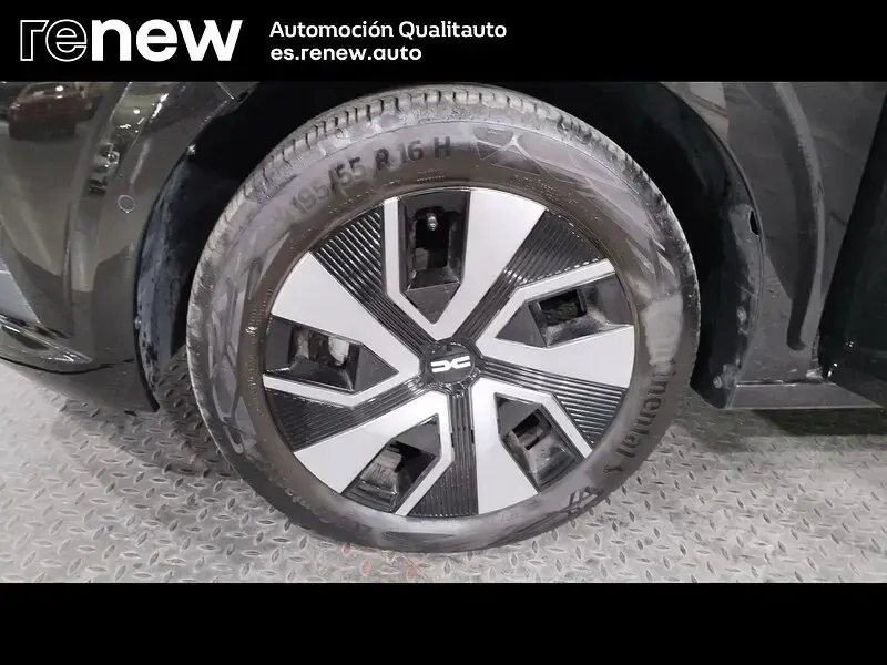 Usado Dacia Sandero Expression 100 CV (73 kW) 2025 Negro Berlina