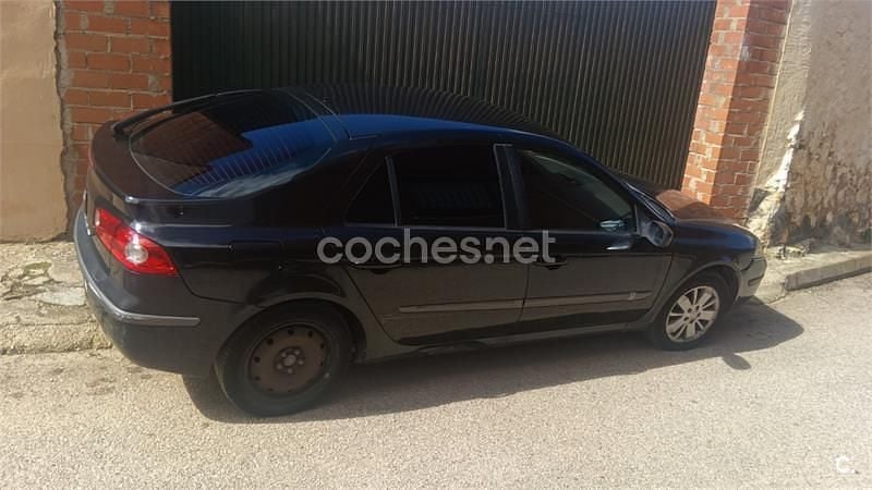 Usado Renault Laguna II Expression 130 CV (95 kW) 2006 Negro Berlina